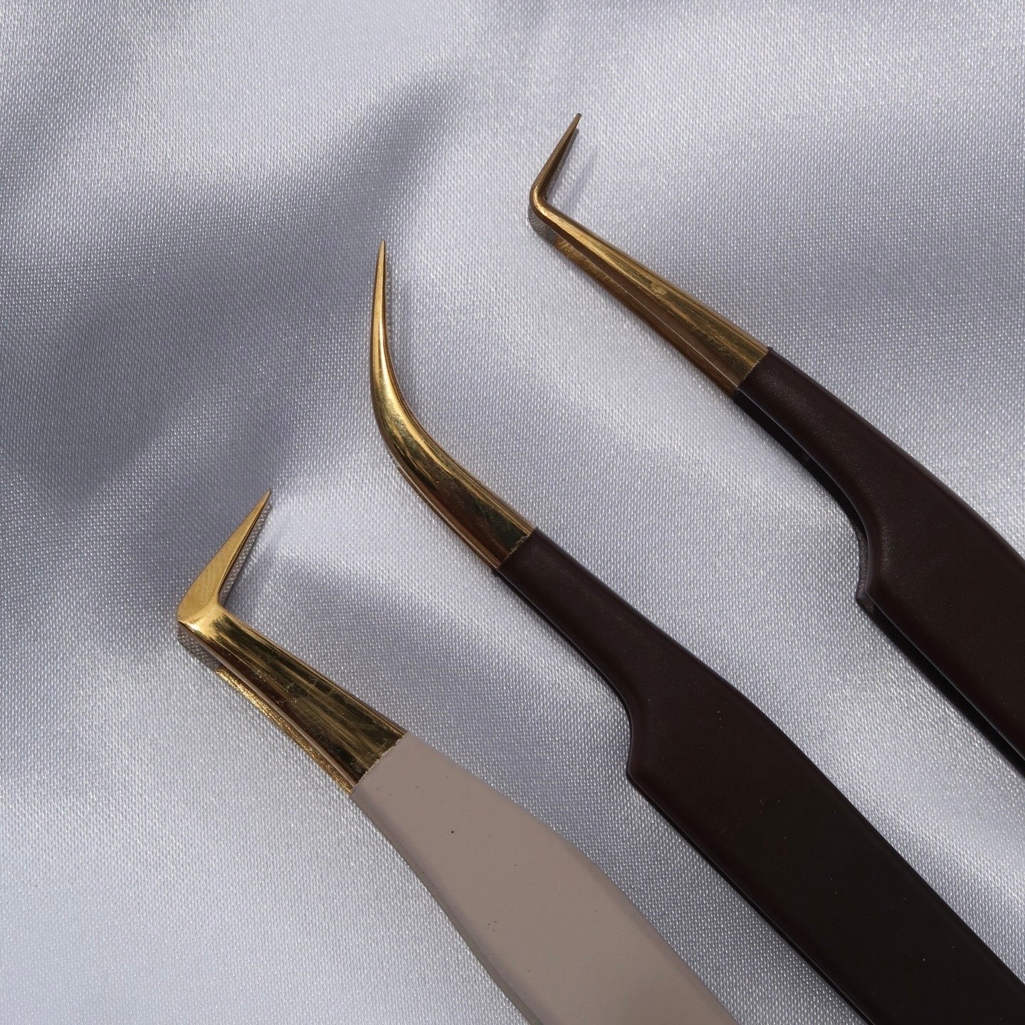 The Belle — 45° Pickup Tweezer